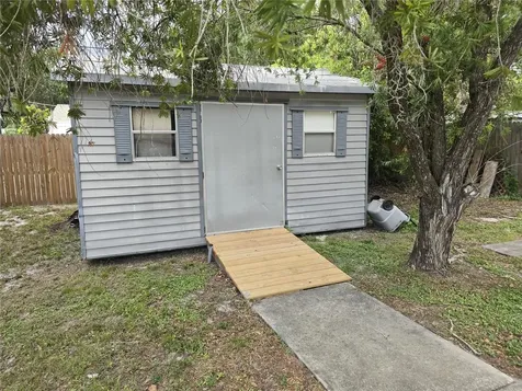 1001 W Beacon Avenue Tampa FL 33603
