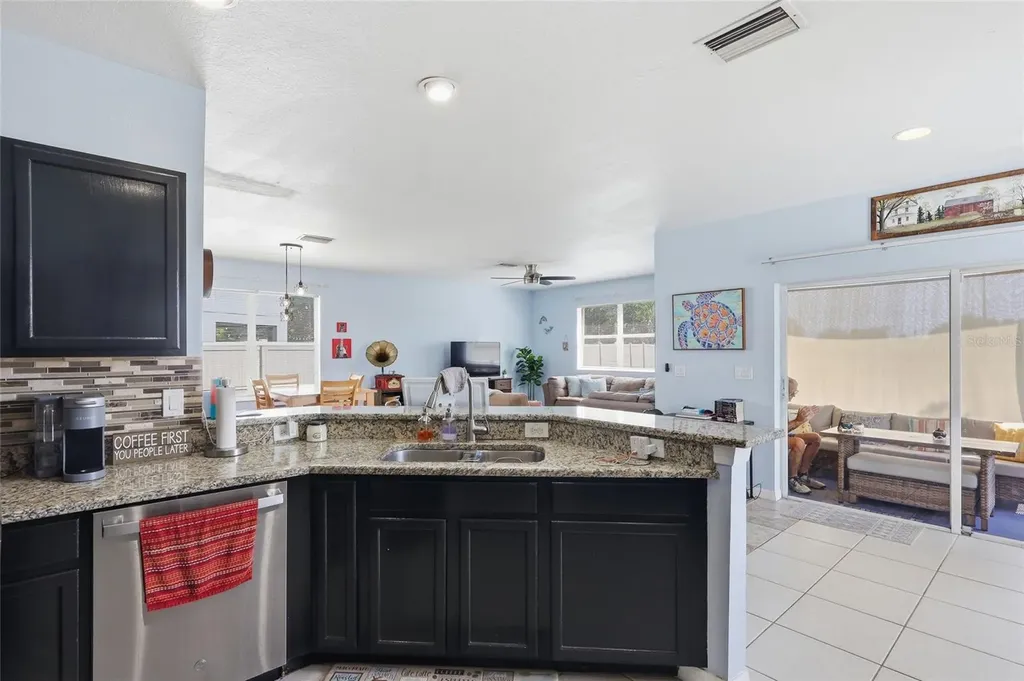 7902 Carriage Pointe Drive Gibsonton FL 33534