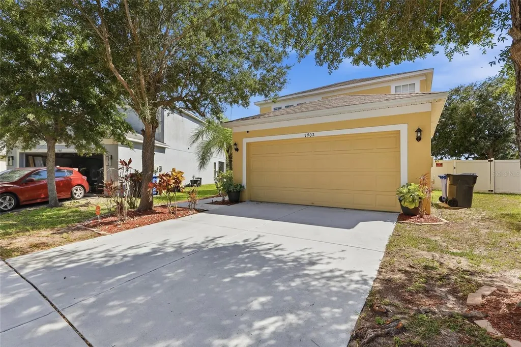 7902 Carriage Pointe Drive Gibsonton FL 33534
