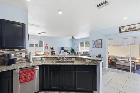7902 Carriage Pointe Drive Gibsonton FL 33534