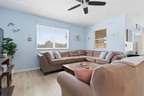 7902 Carriage Pointe Drive Gibsonton FL 33534