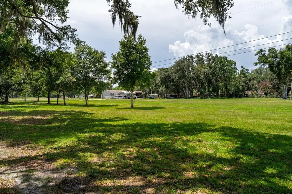 5709 Luckasavage Road Plant City FL 33567