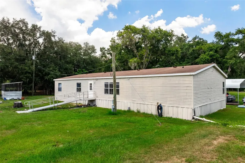 5709 Luckasavage Road Plant City FL 33567
