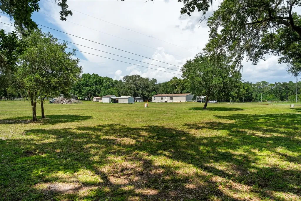 5709 Luckasavage Road Plant City FL 33567