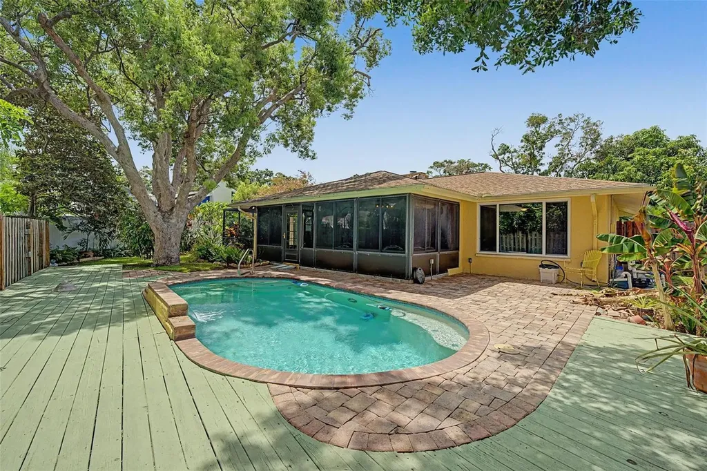 1100 Persimmon Drive Palm Harbor FL 34683