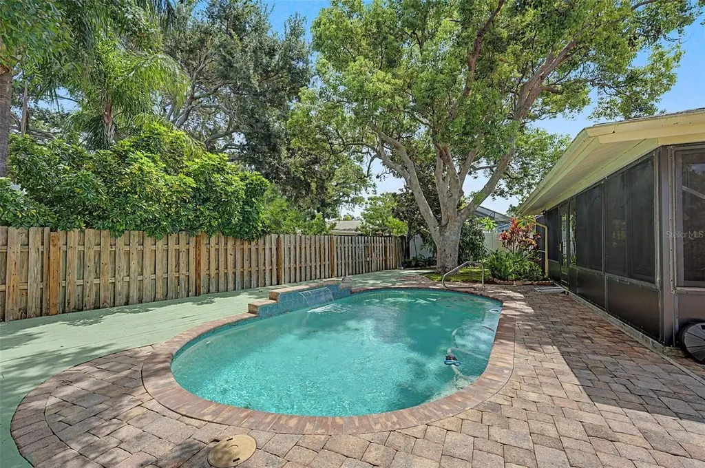 1100 Persimmon Drive Palm Harbor FL 34683