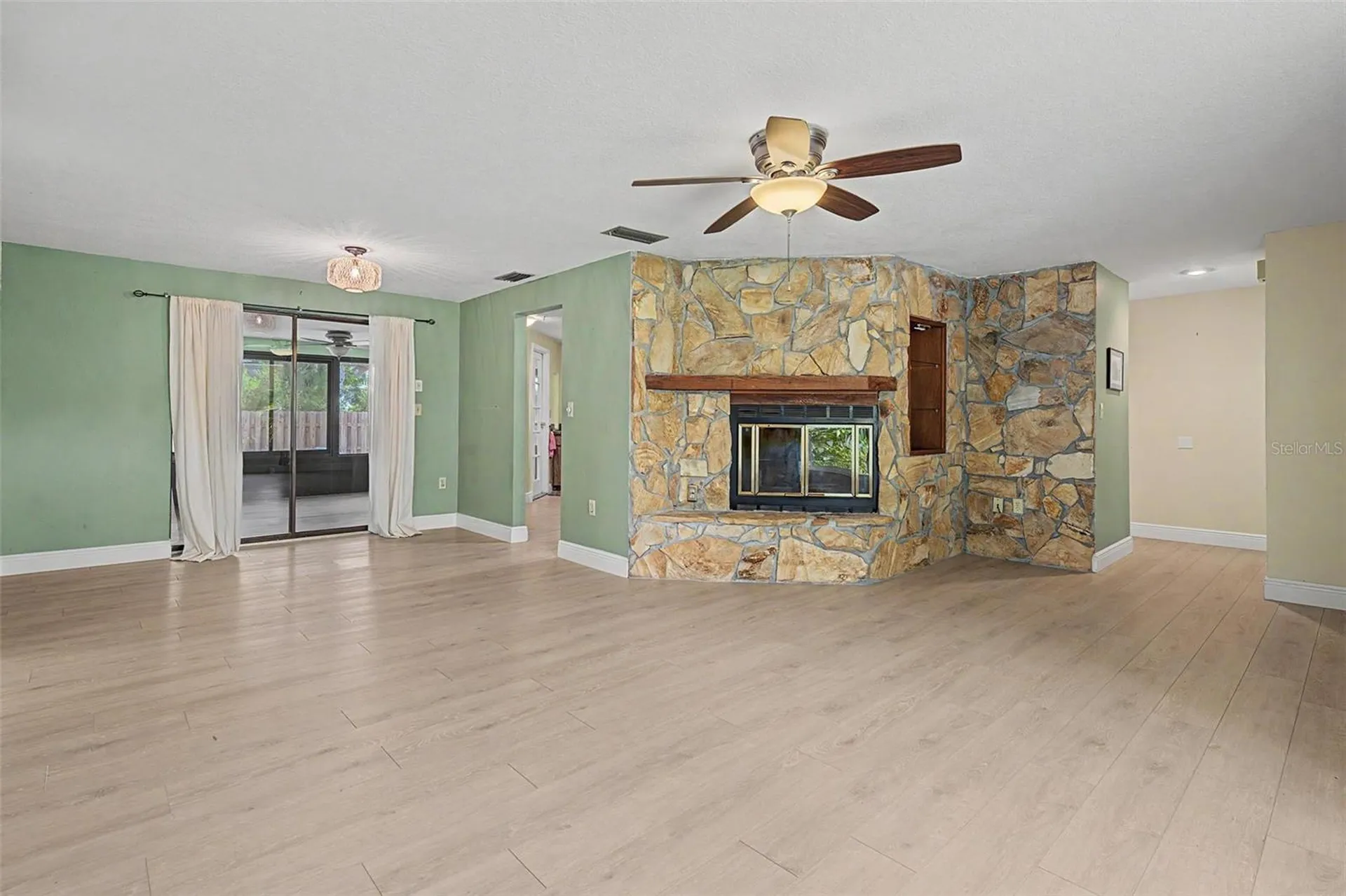1100 Persimmon Drive Palm Harbor FL 34683