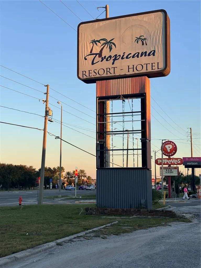 43420 Highway 27 Davenport FL 33837