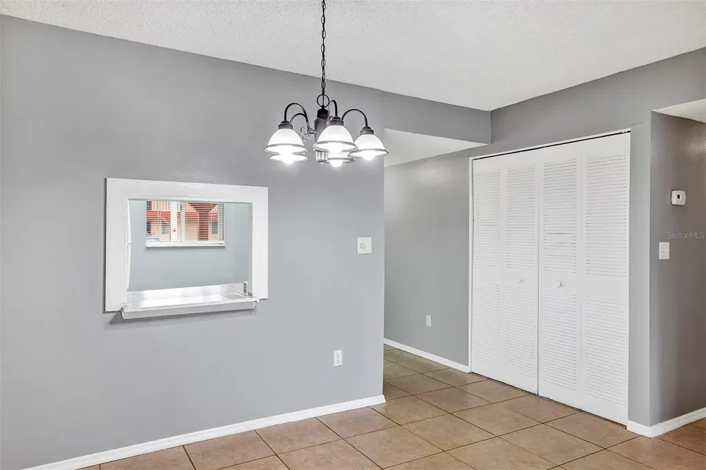 2864 N Powers Drive Orlando FL 32818
