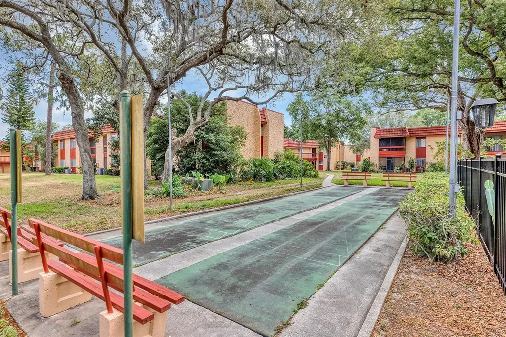 2864 N Powers Drive Orlando FL 32818