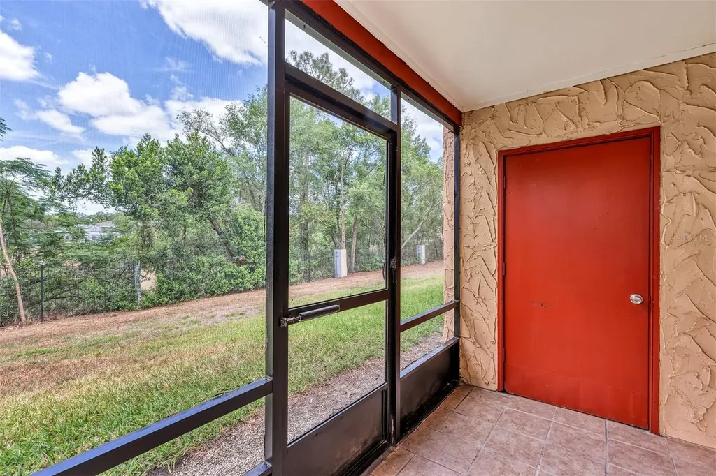 2864 N Powers Drive Orlando FL 32818