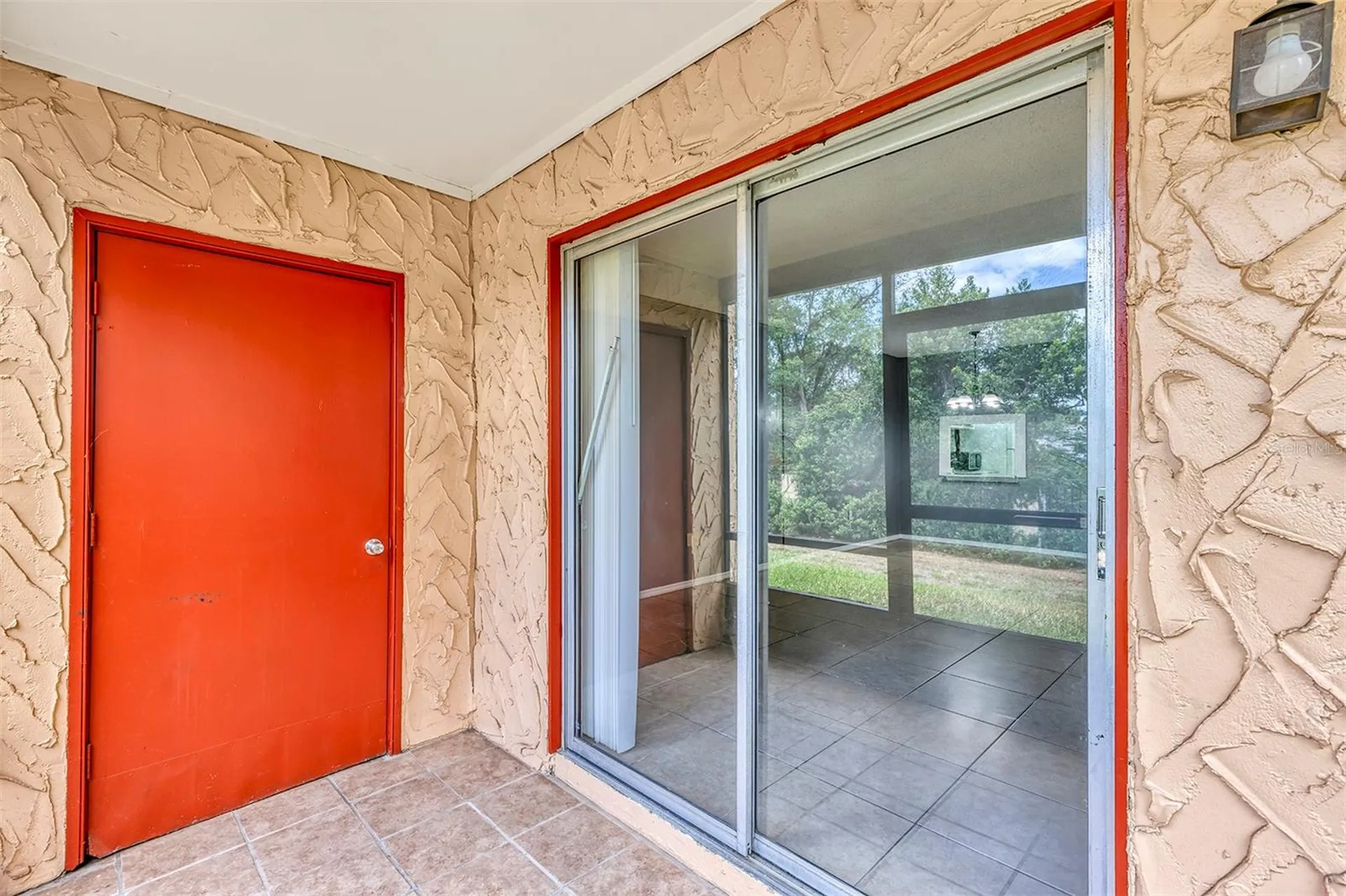 2864 N Powers Drive Orlando FL 32818