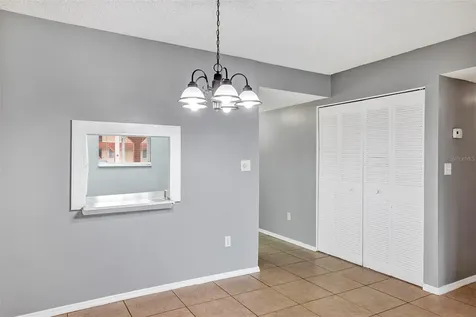 2864 N Powers Drive Orlando FL 32818