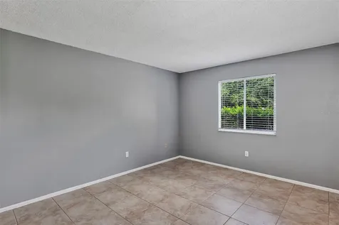 2864 N Powers Drive Orlando FL 32818