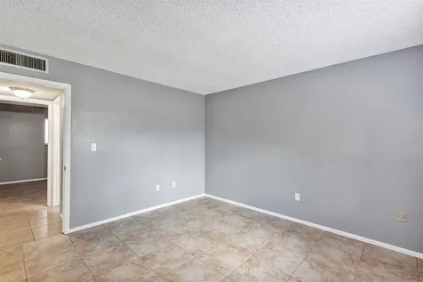 2864 N Powers Drive Orlando FL 32818