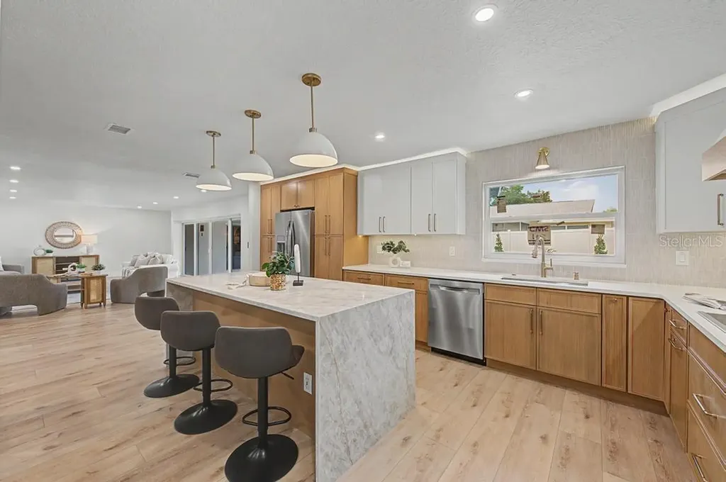 1301 Alameda Avenue Clearwater FL 33759