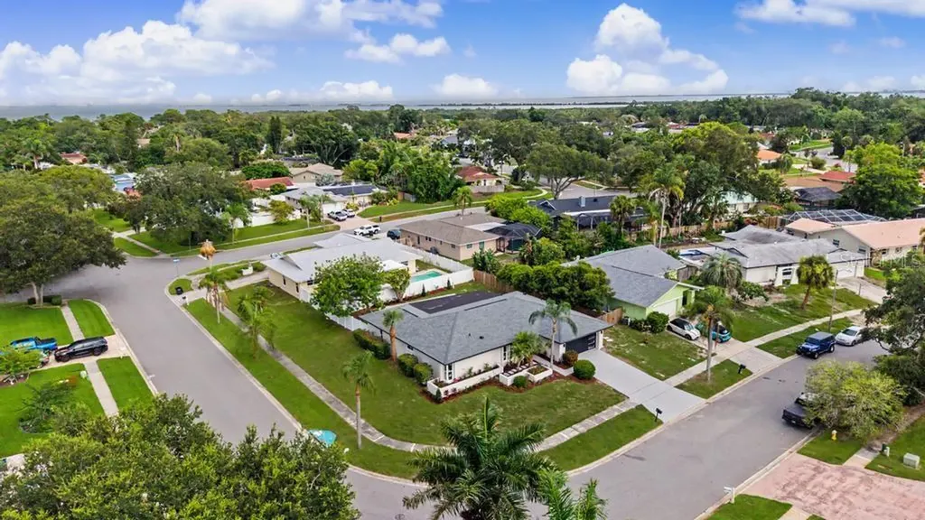 1301 Alameda Avenue Clearwater FL 33759