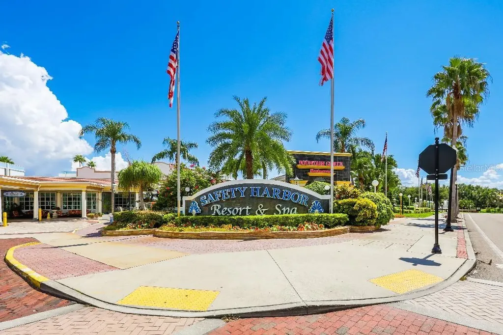 1301 Alameda Avenue Clearwater FL 33759