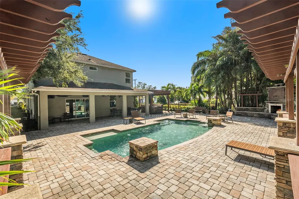 5701 S Macdill Avenue Tampa FL 33611