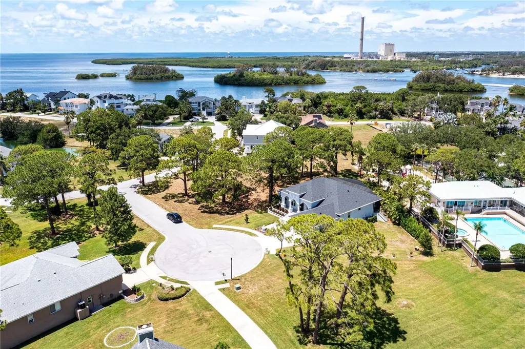 Otter Court Tarpon Springs FL 34689