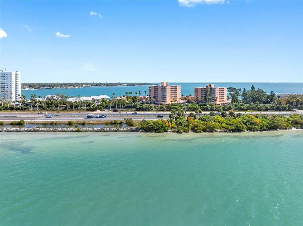 7432 Sunshine Skyway Lane S St Petersburg FL 33711