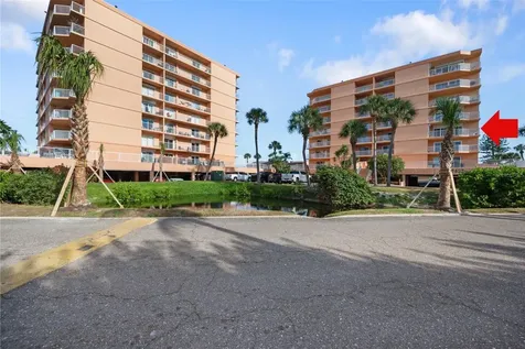 7432 Sunshine Skyway Lane S St Petersburg FL 33711