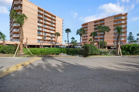 7432 Sunshine Skyway Lane S St Petersburg FL 33711