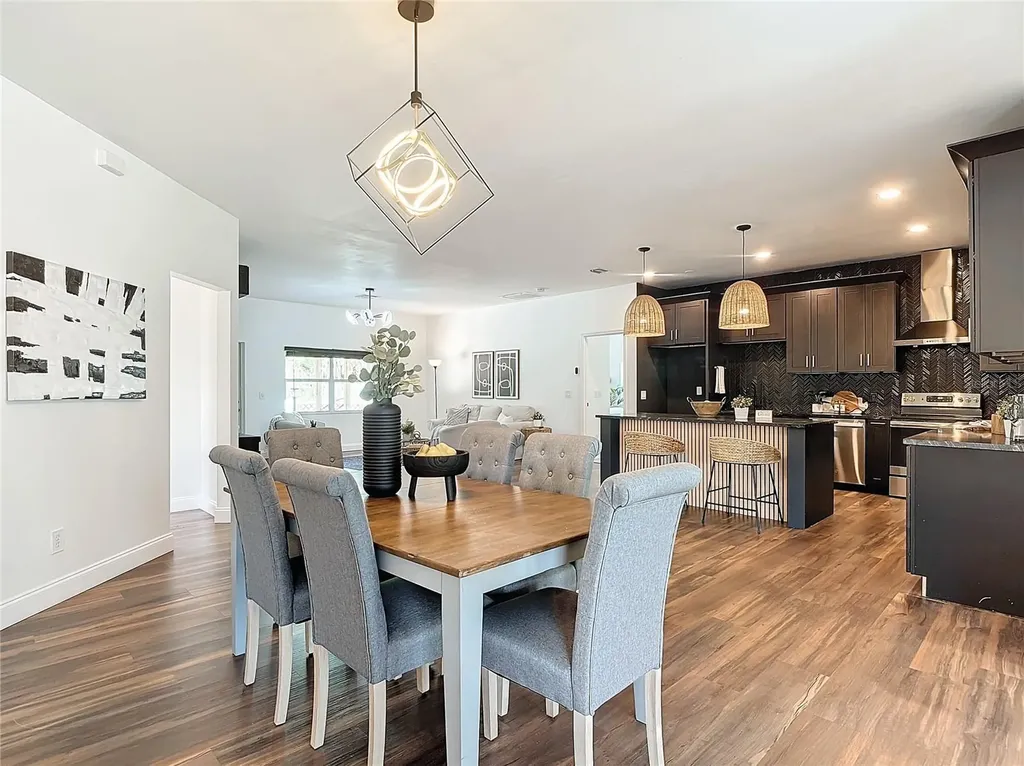 130 16th Avenue NE Naples FL 34120