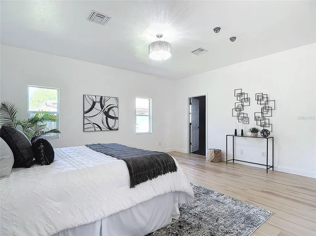 130 16th Avenue NE Naples FL 34120