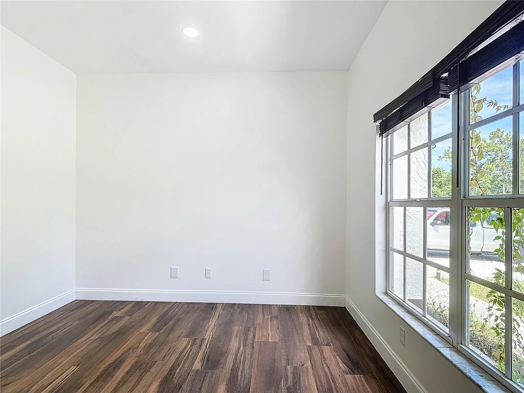 130 16th Avenue NE Naples FL 34120