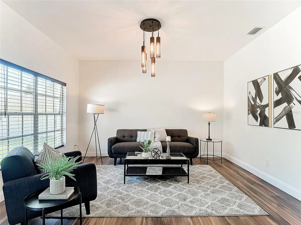 130 16th Avenue NE Naples FL 34120