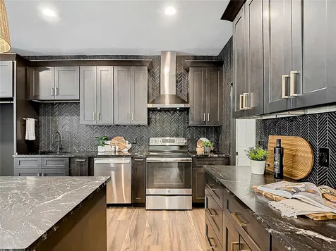 130 16th Avenue NE Naples FL 34120