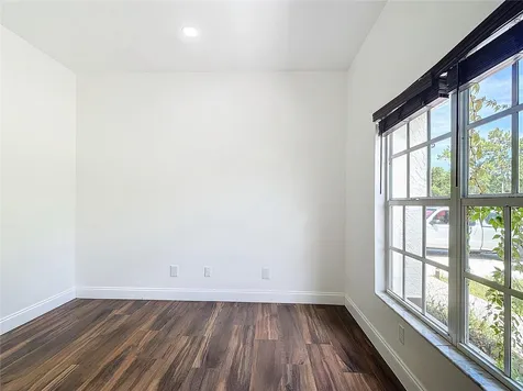 130 16th Avenue NE Naples FL 34120