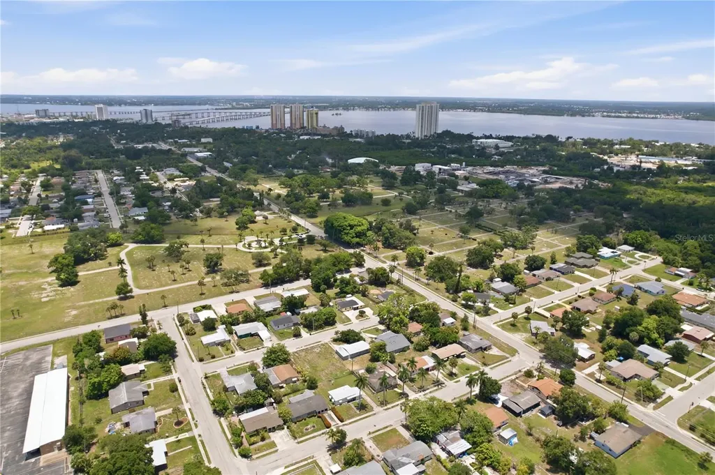 1629 Pawnee Street Fort Myers FL 33916