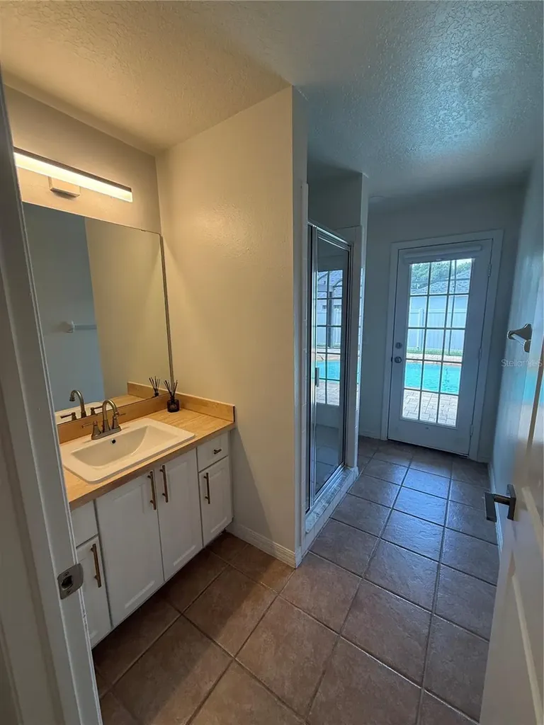 2210 Towering Oaks Circle Seffner FL 33584
