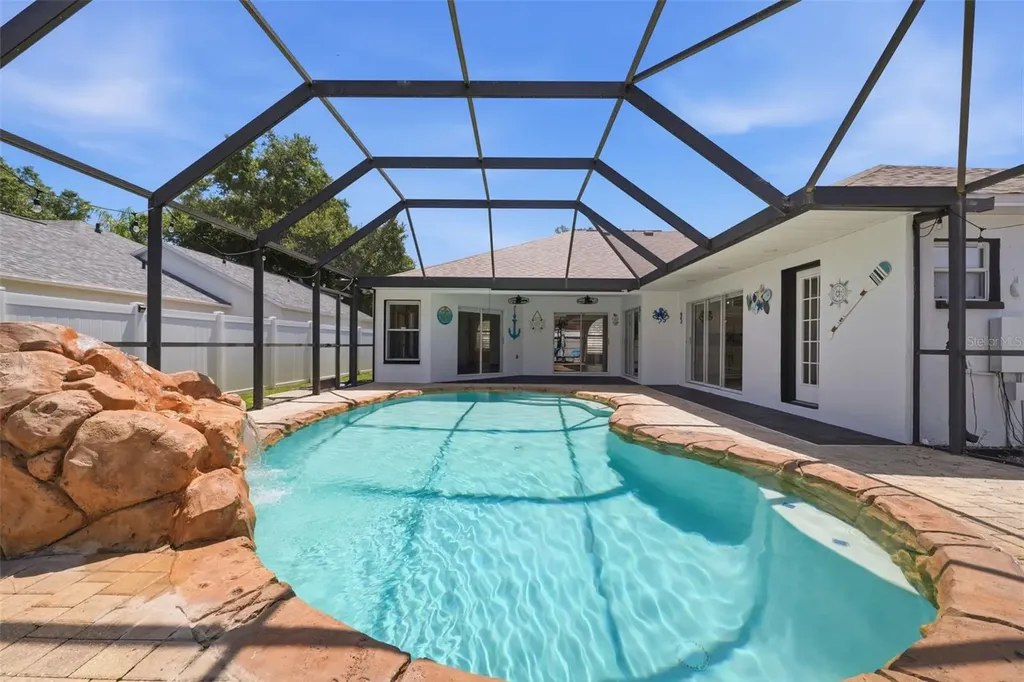 2210 Towering Oaks Circle Seffner FL 33584
