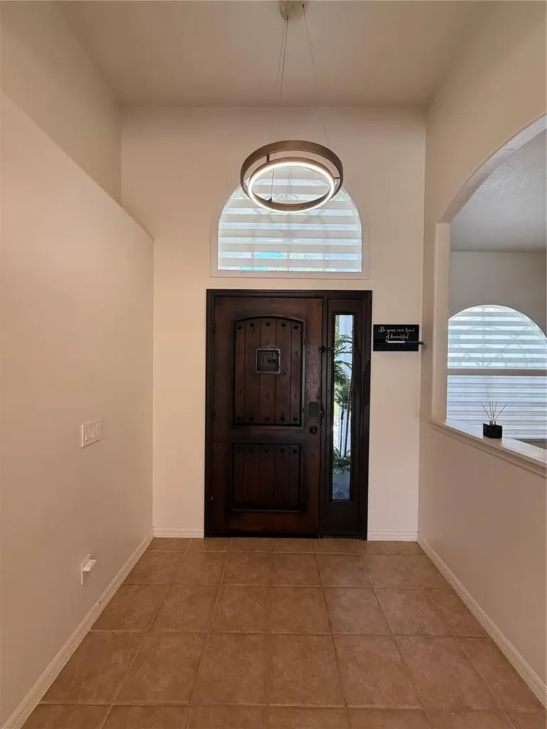 2210 Towering Oaks Circle Seffner FL 33584