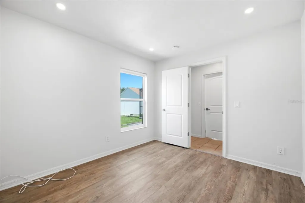 2210 Towering Oaks Circle Seffner FL 33584