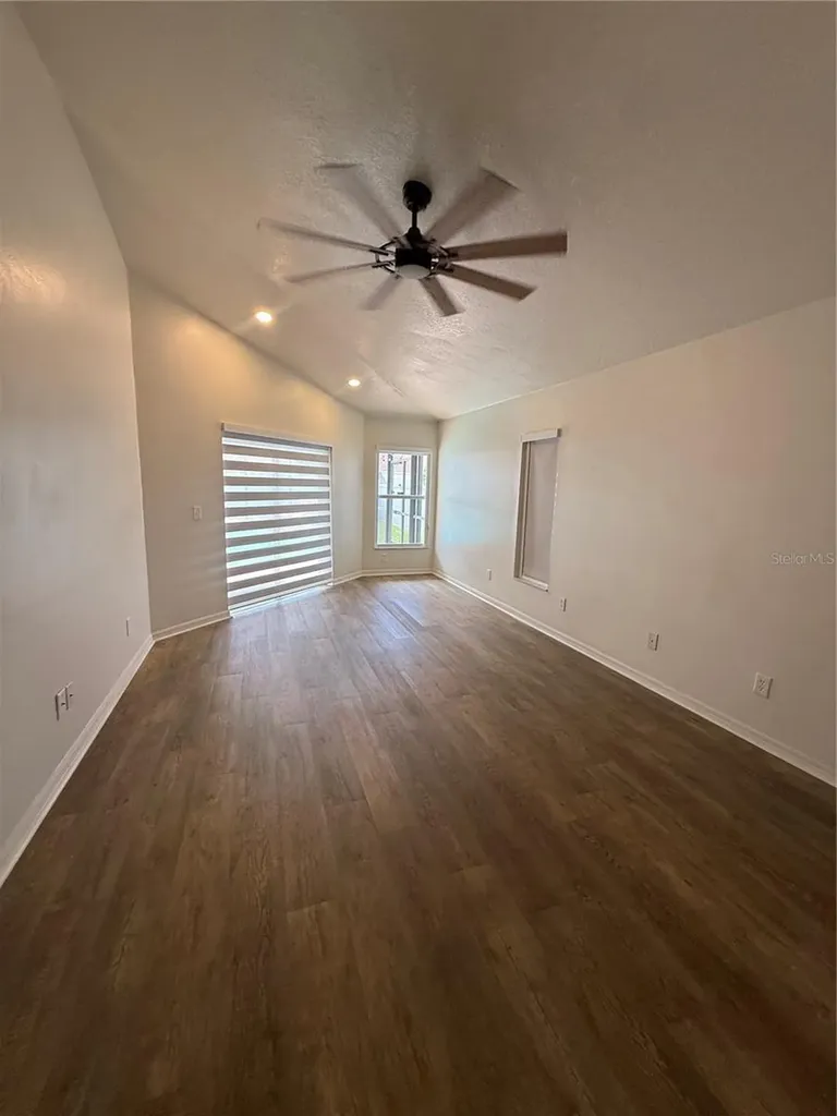 2210 Towering Oaks Circle Seffner FL 33584