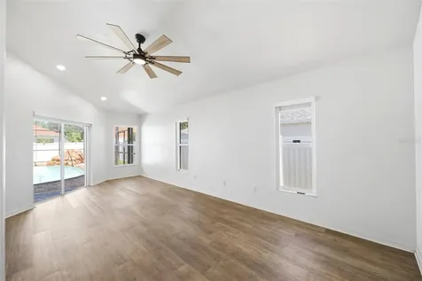 2210 Towering Oaks Circle Seffner FL 33584