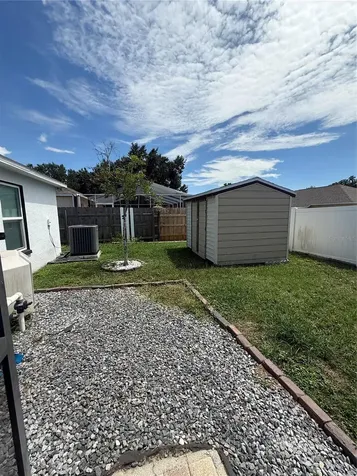 2210 Towering Oaks Circle Seffner FL 33584