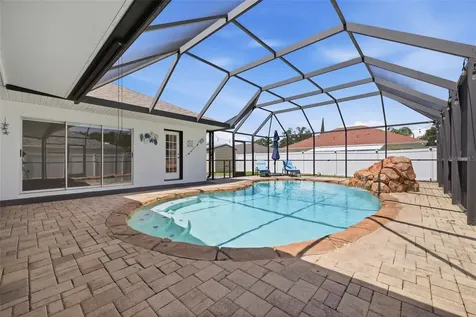 2210 Towering Oaks Circle Seffner FL 33584