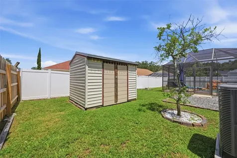 2210 Towering Oaks Circle Seffner FL 33584