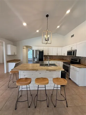 2210 Towering Oaks Circle Seffner FL 33584
