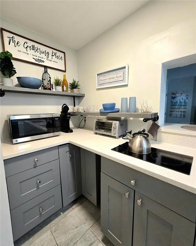 335 5th Avenue N St Petersburg FL 33701
