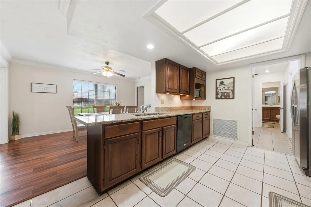 1805 Virginia Court Tavares FL 32778