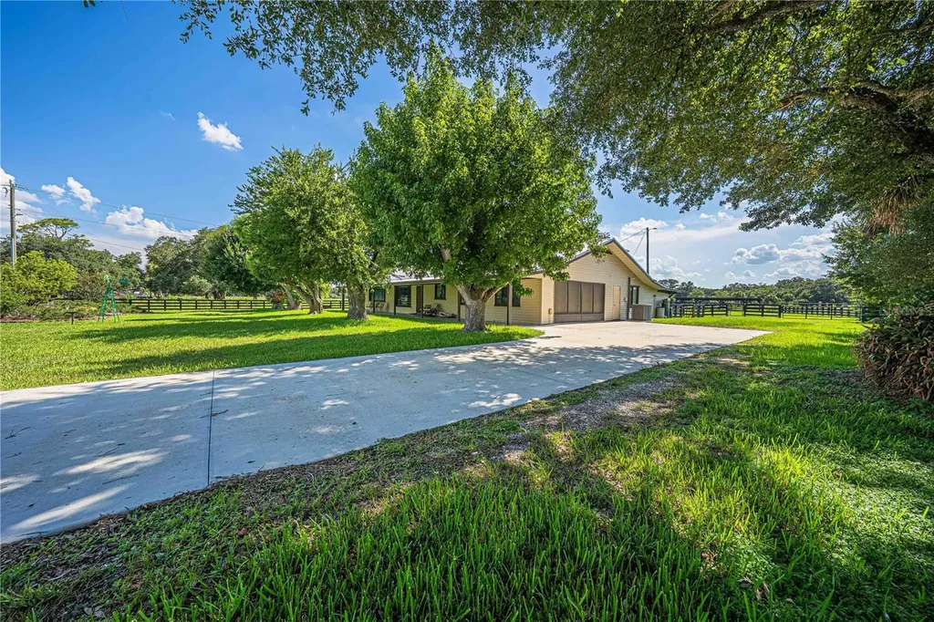15111 NW 34th Terrace Okeechobee FL 34972