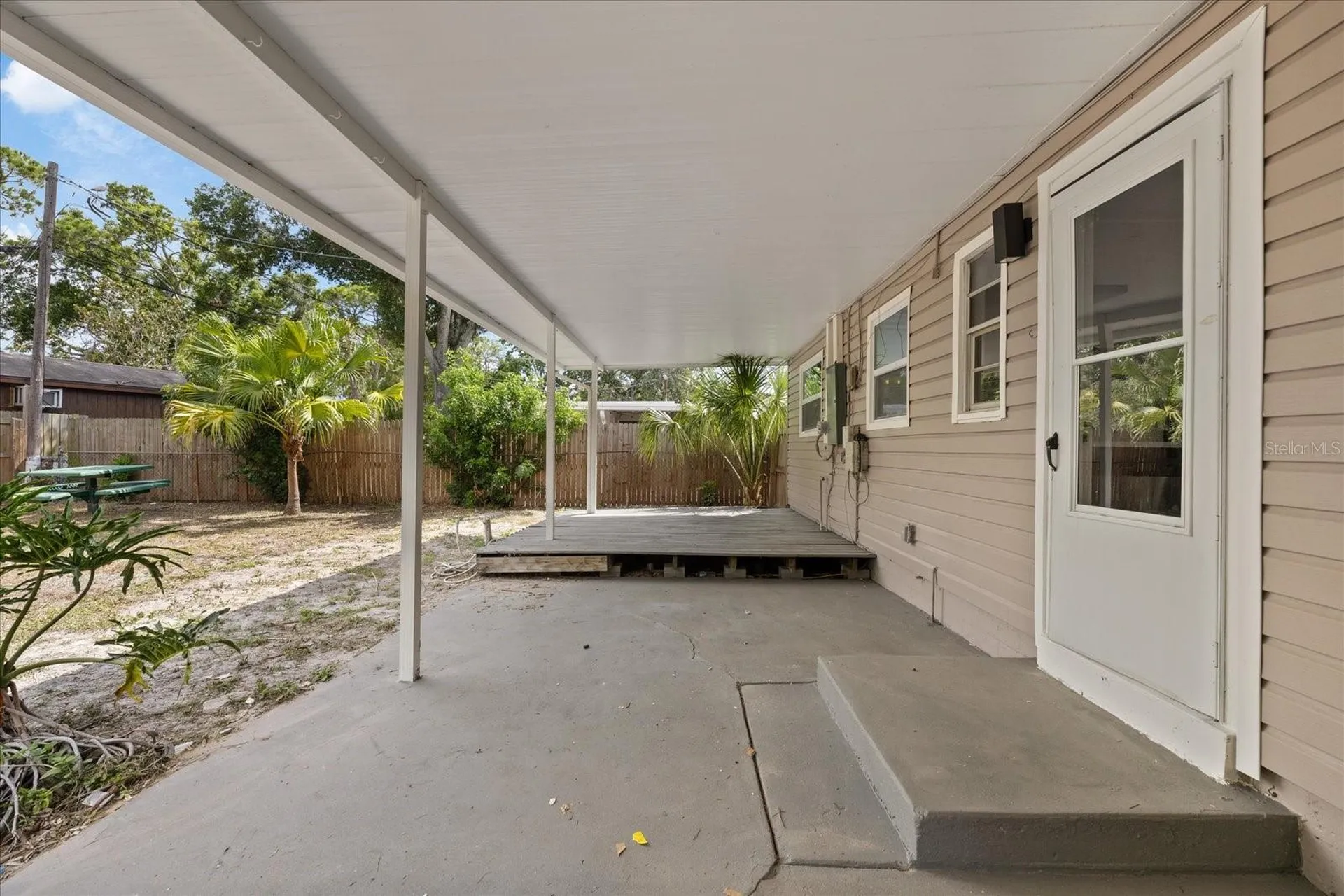 8211 Diagonal Road N St Petersburg FL 33702