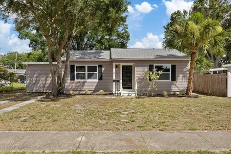 8211 Diagonal Road N St Petersburg FL 33702