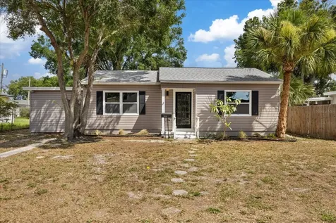 8211 Diagonal Road N St Petersburg FL 33702